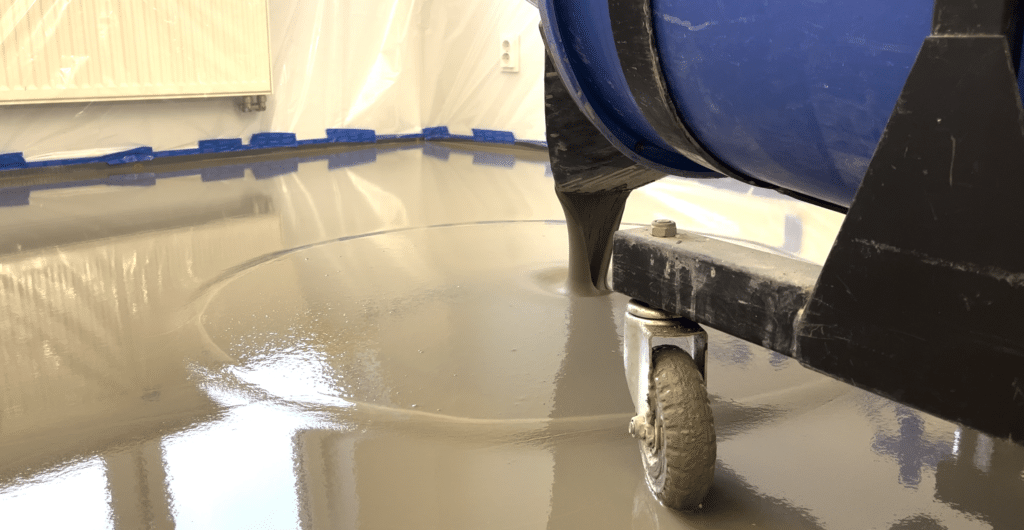 rozlewanie podloza Cementitious